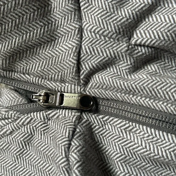 Lululemon sports jacket - Picture 2 of 4